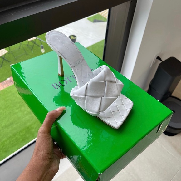 Bottega Veneta Heels Worn Twice - Picture 2 of 4